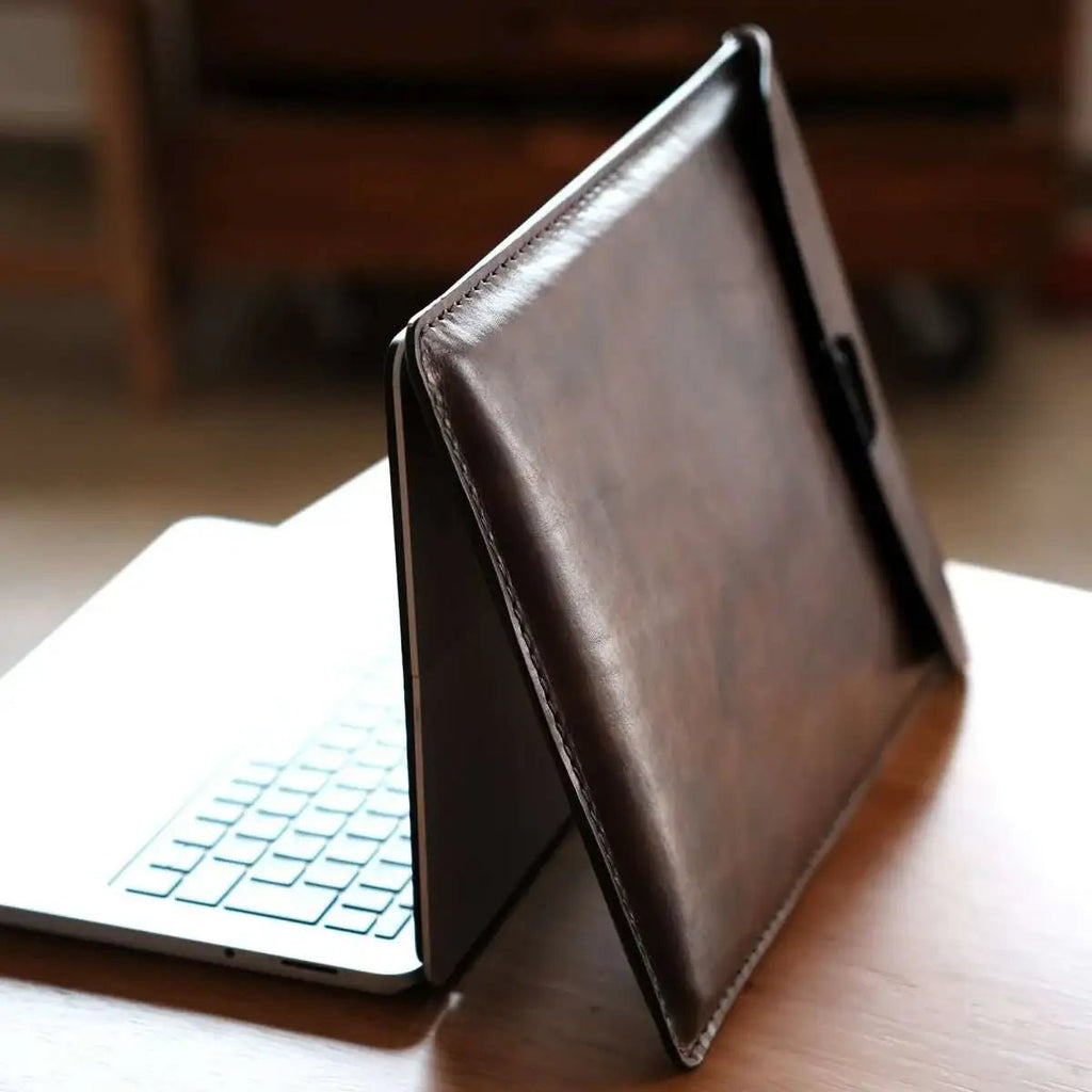 Oldis LC1: Leather Laptop Case
