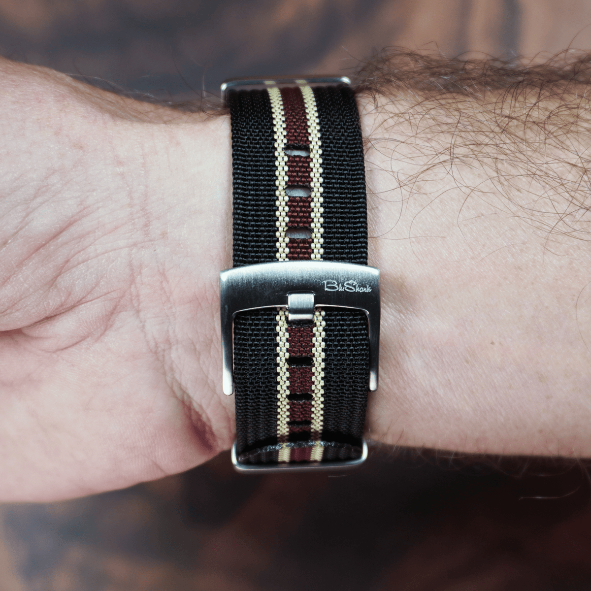 Ribbed Mako FN - Black, Tan & Red