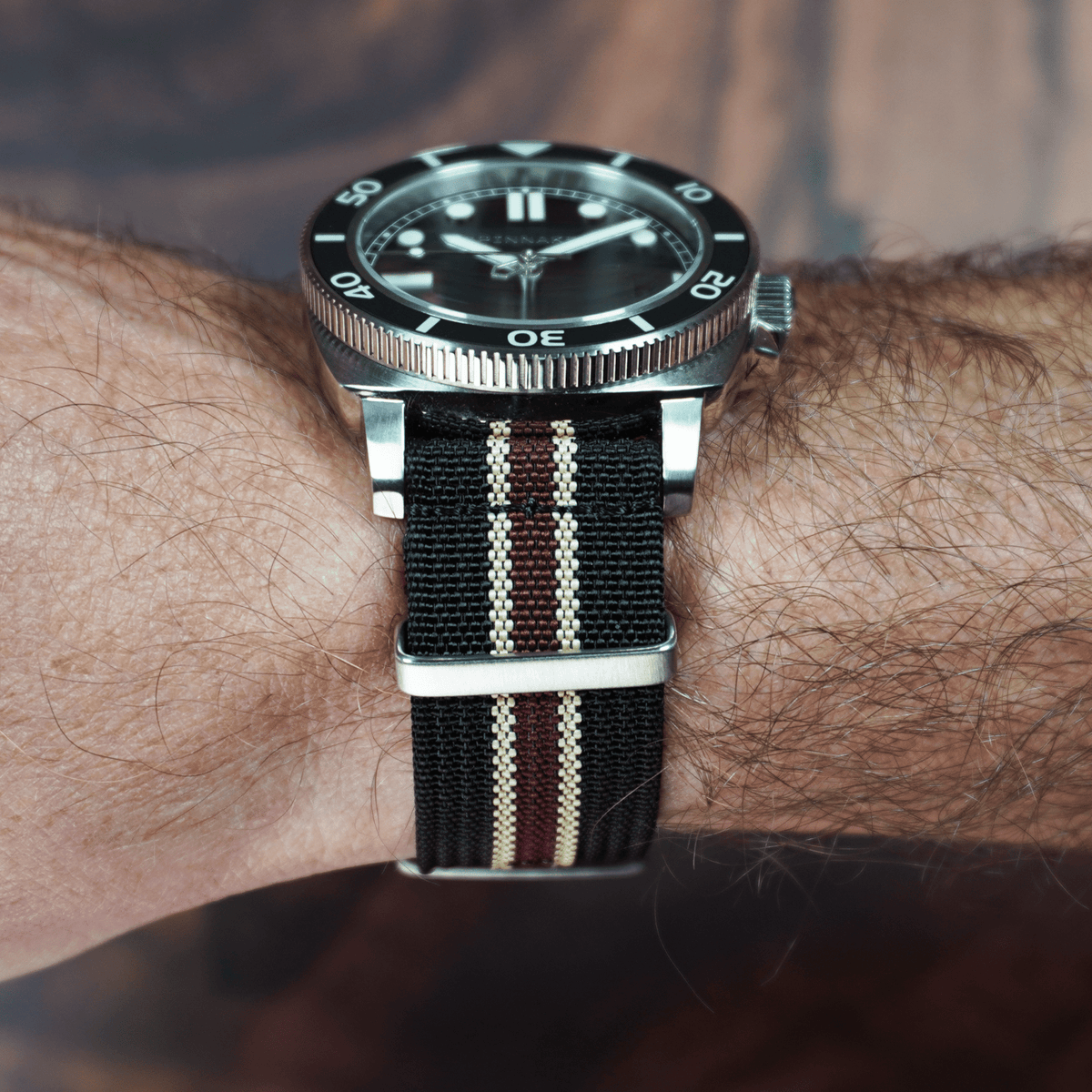 Ribbed Mako FN - Black, Tan & Red