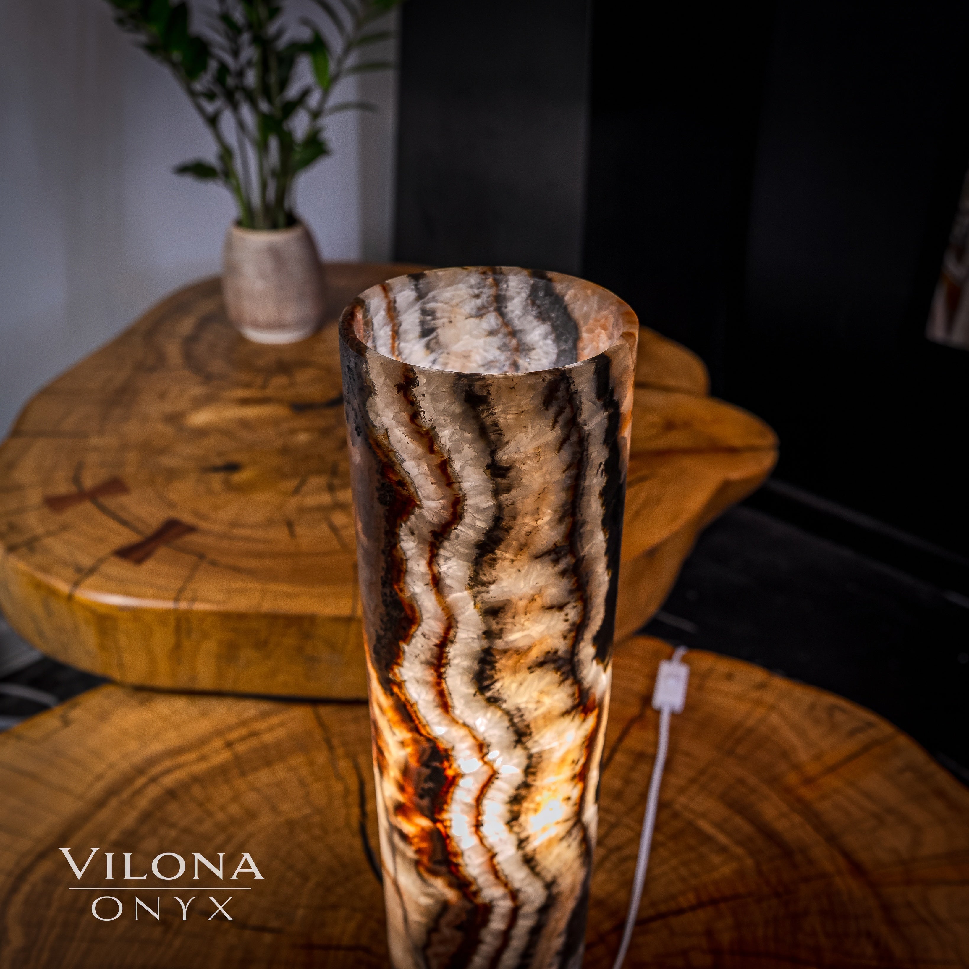 Sahara Onyx Lamp (Cylinder Table Lamp #24)