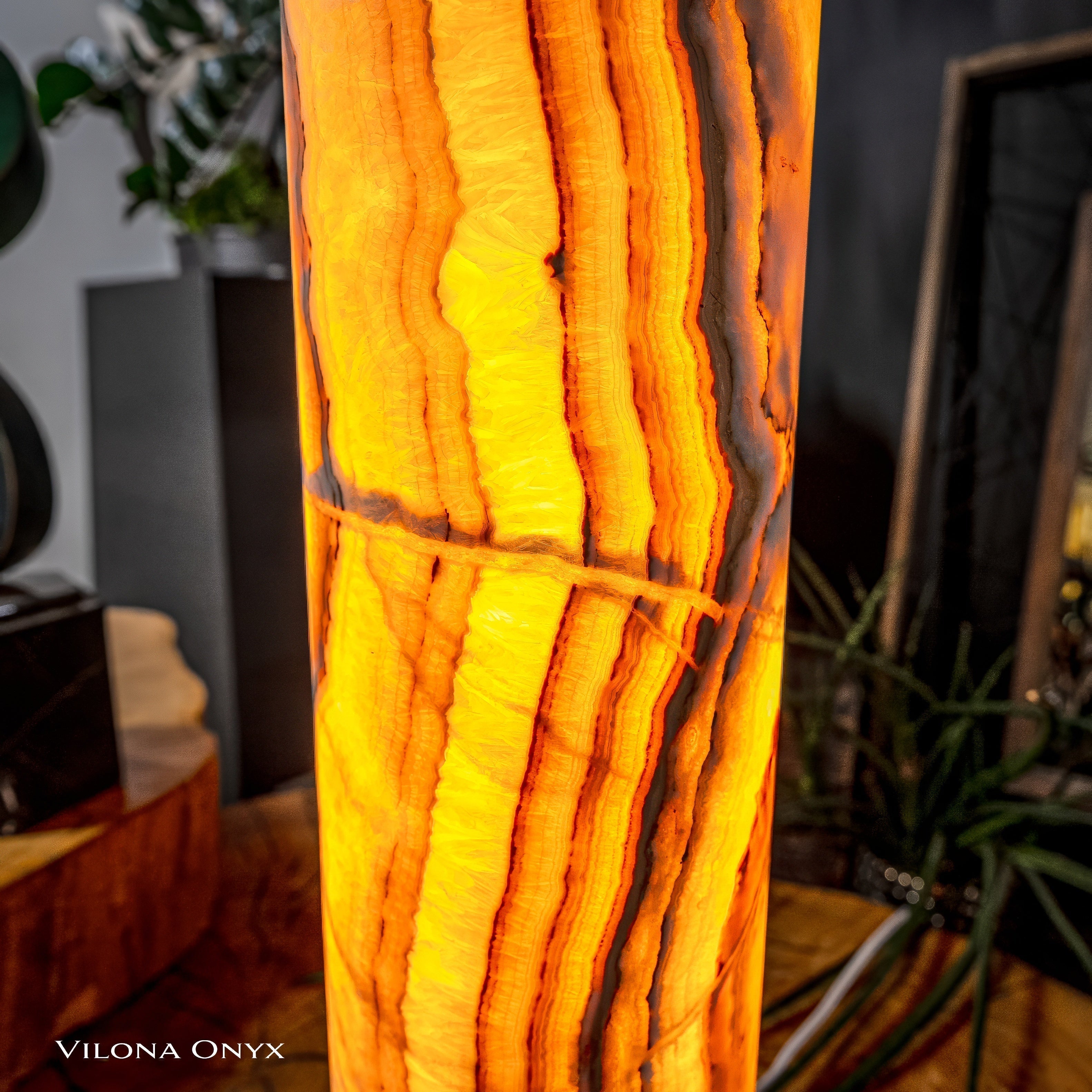 Sahara Onyx Lamp (Cylinder Table Lamp #6)