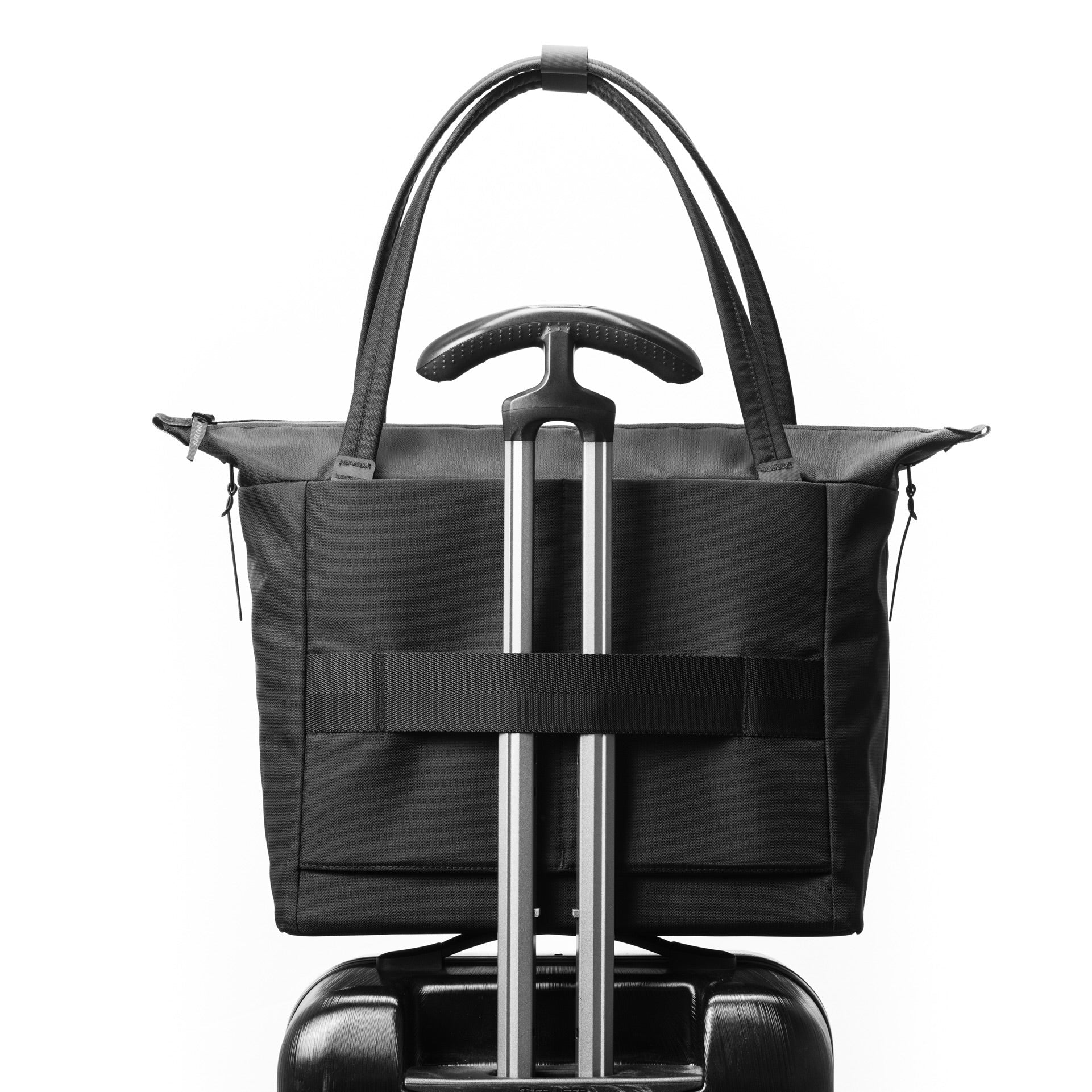 WPT SHLDR TOTE - THE ORIGINAL - EMBERTEX™ PFAS FREE - JET BLACK : 20L - Final Sale 40% Off