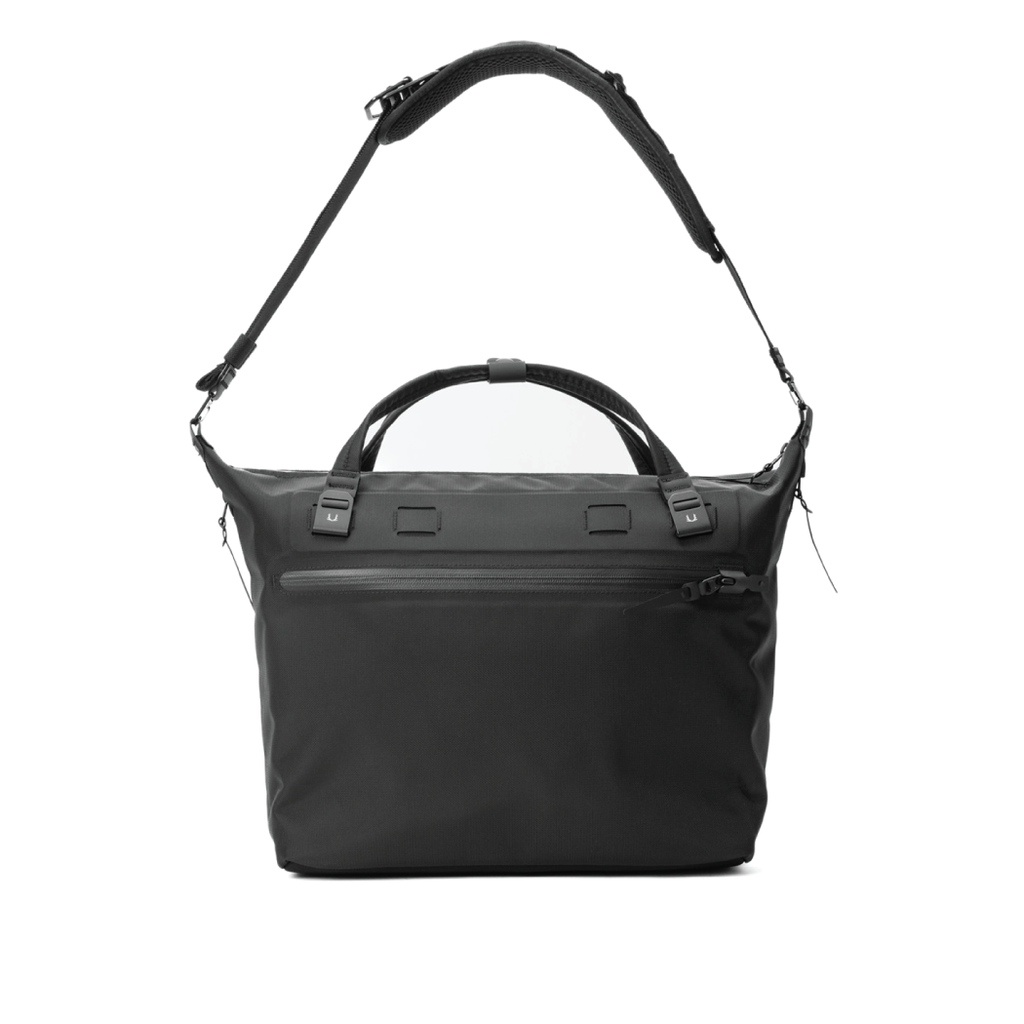 WPT SHLDR TOTE - THE ORIGINAL - EMBERTEX™ PFAS FREE - JET BLACK : 20L - Final Sale 40% Off