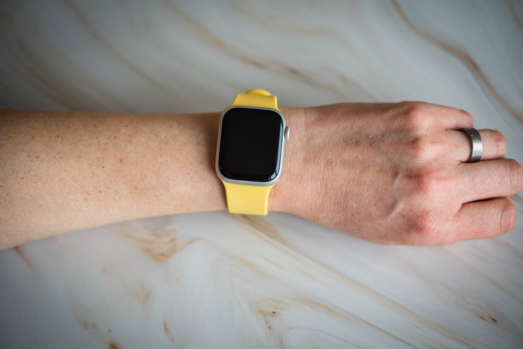 Silicone Solid Buckle Band - For Apple Watch - Yellow