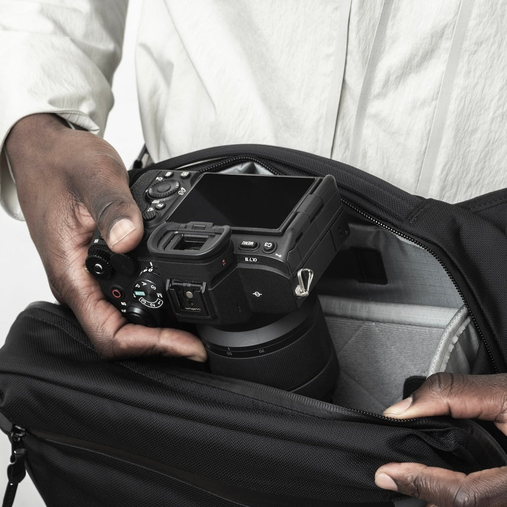 GRIP-SLING 09 CAMERA INSERT - SILVER MATTE - Preorder & Save 10%