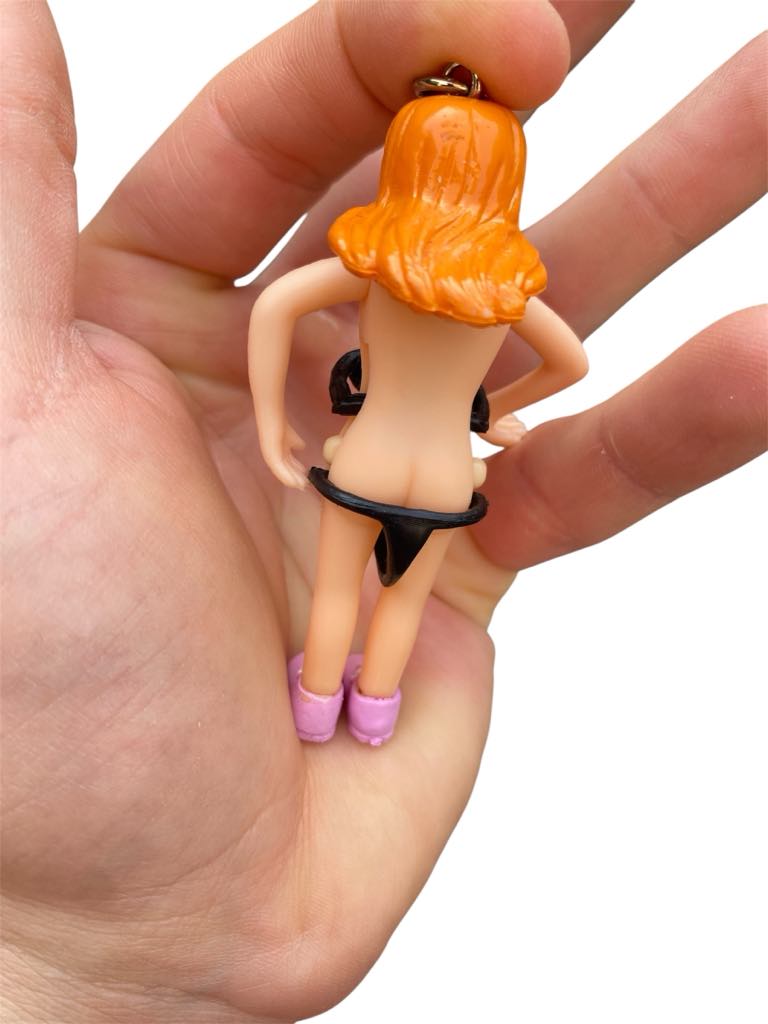 Saucy Suzie Flashing Stripper Keychain – Funny Adult Gag Gift Peepshow Toy 💋