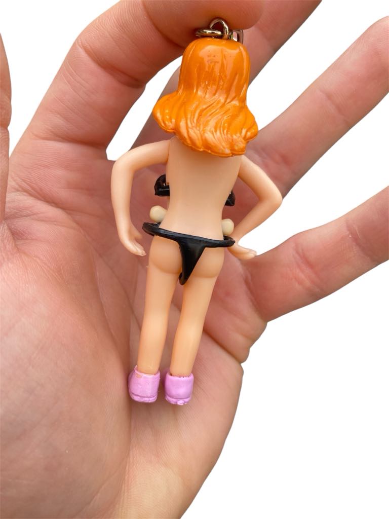 Saucy Suzie Flashing Stripper Keychain – Funny Adult Gag Gift Peepshow Toy 💋