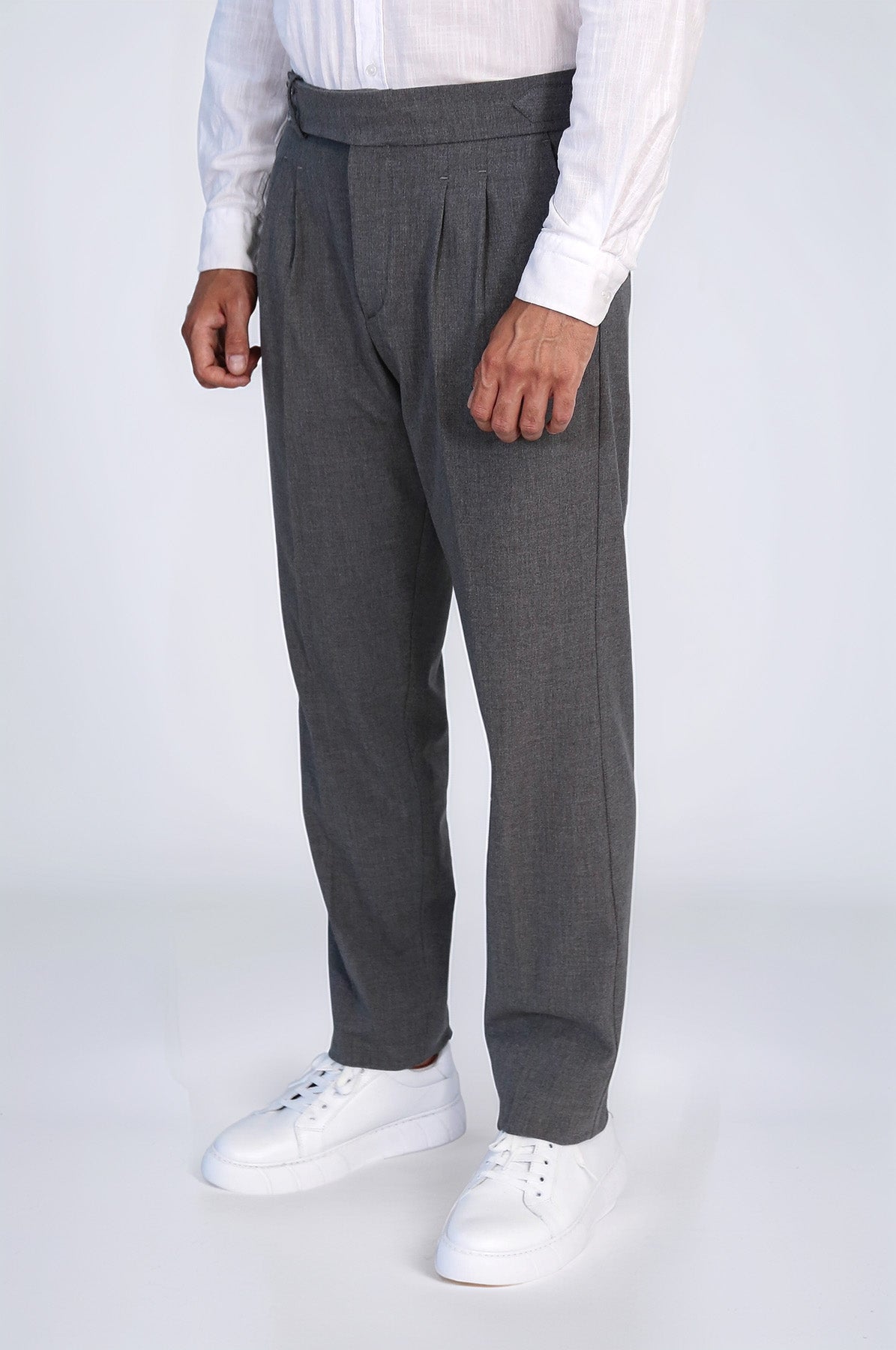 Anthracite Double-Pleated High-Waisted Slim Fit Trousers with Side Buckles – Wessi