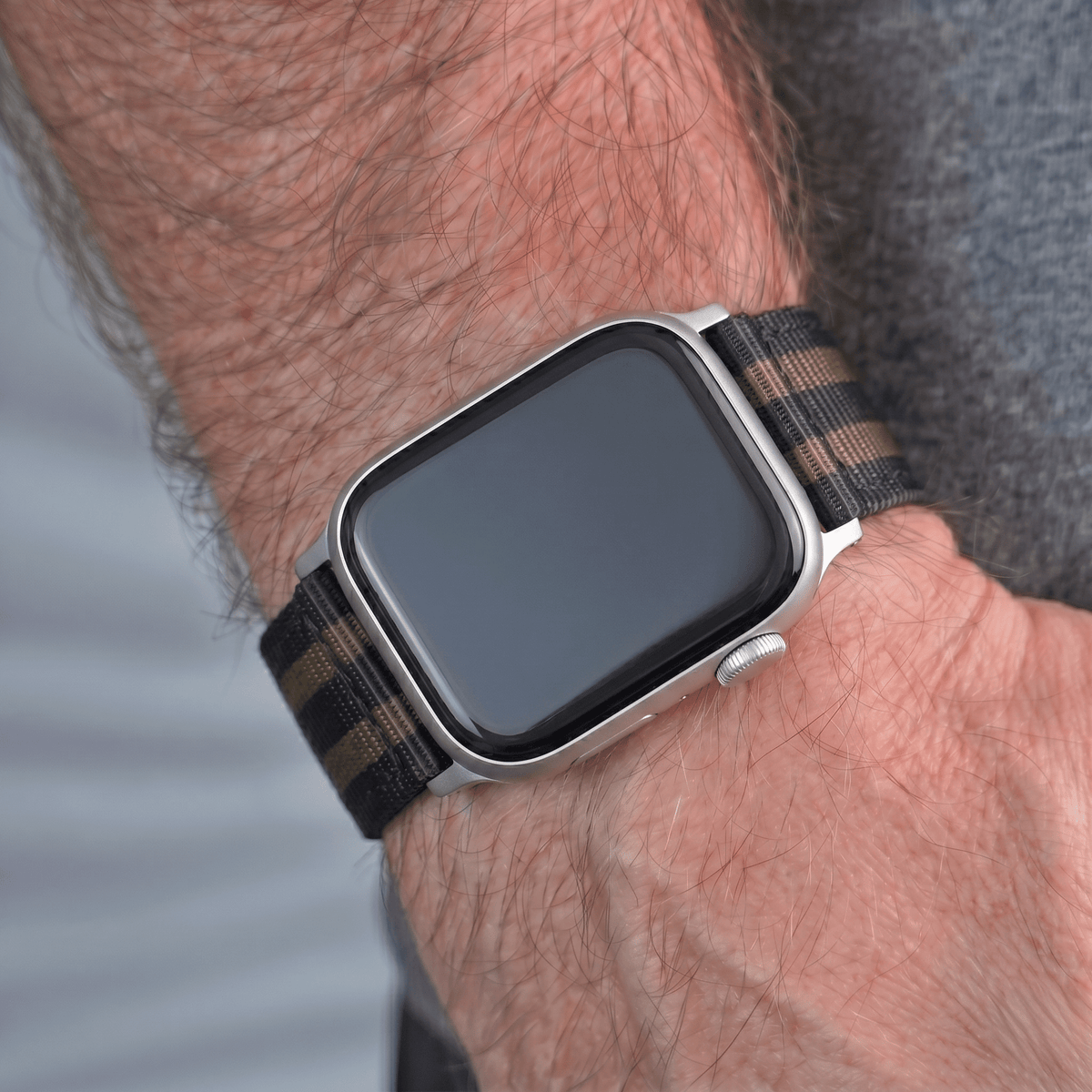 The O2 Band - For Apple Watch - Bond Olive