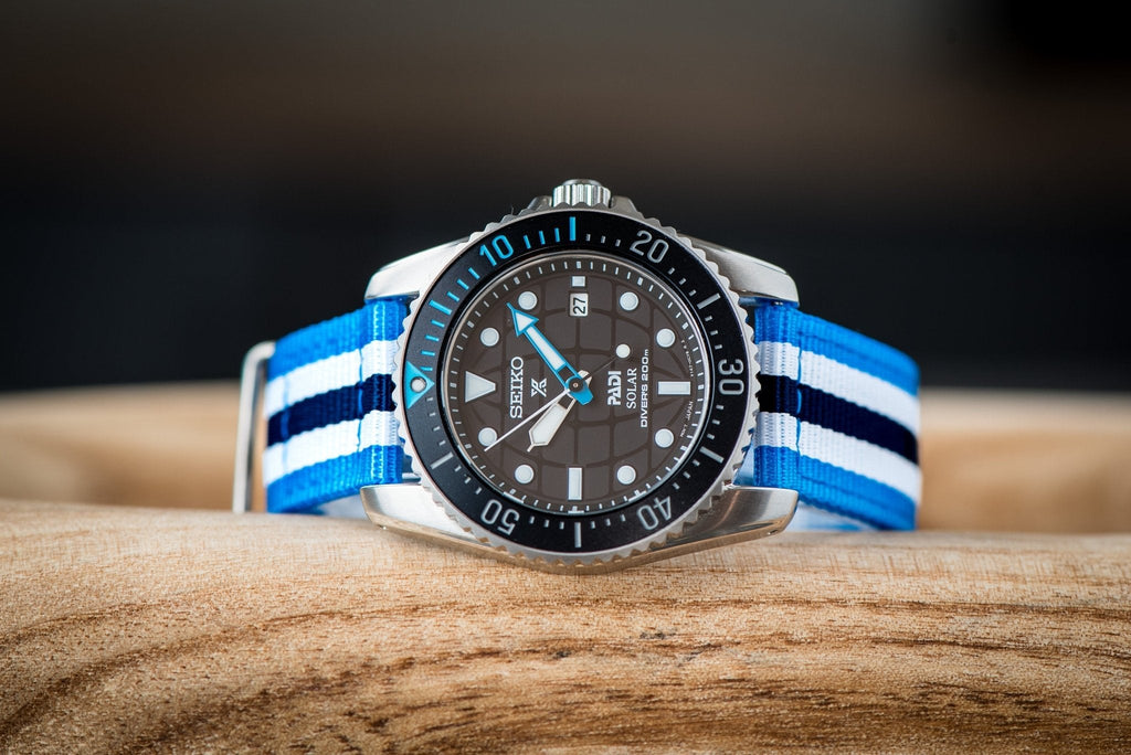 The O2 Strap - Bond BluShark