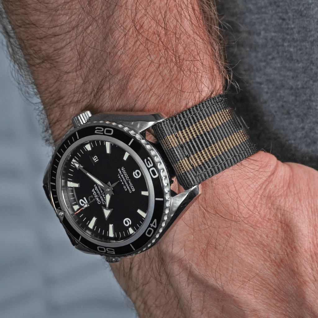 The O2 Strap - Bond Olive