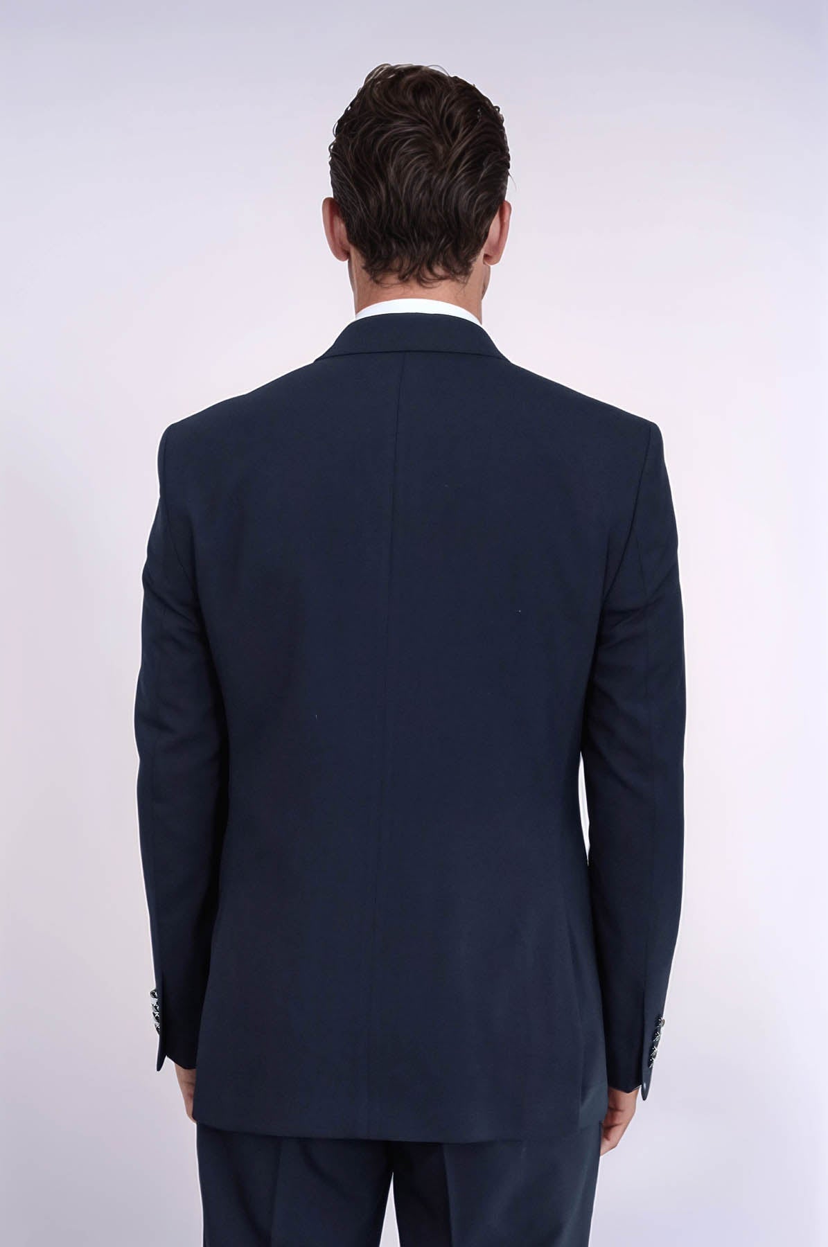 Modern Fit Double-Breasted Navy Men’s Suit with Silver-Tone Metal Buttons – Wessi