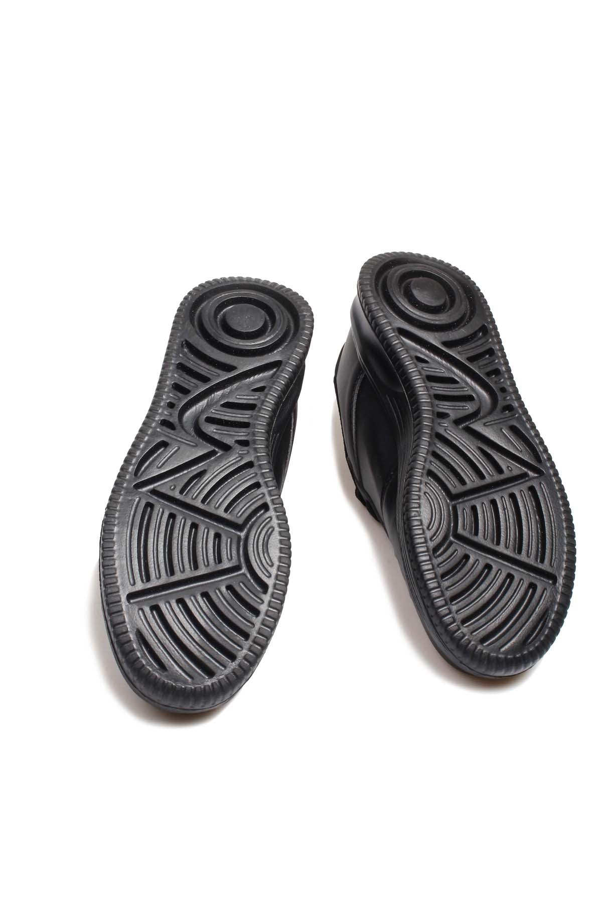 Men's Black Leather Low-Top Sneakers with Perforated Design - Wessi