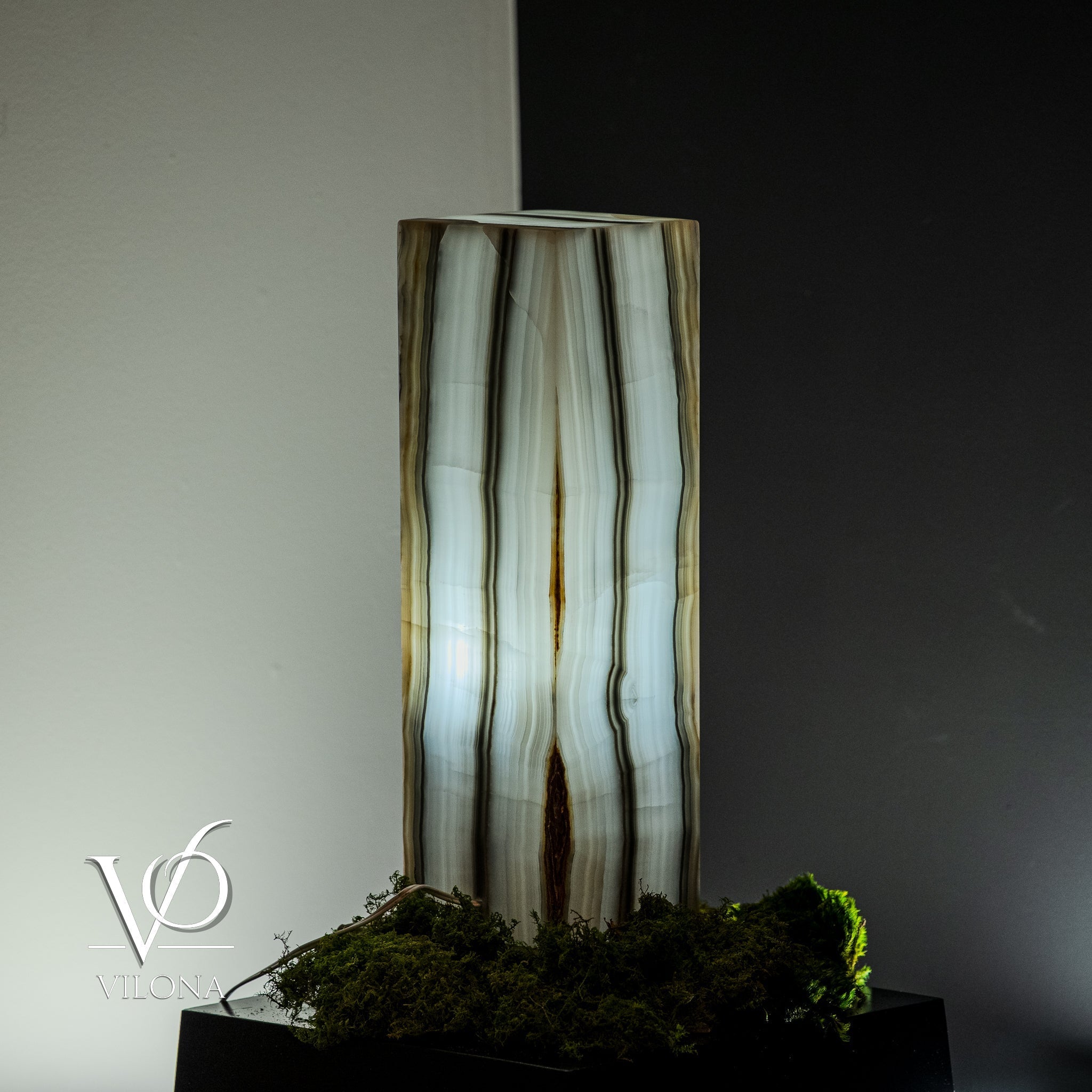 White Ice Onyx Lamp (Exotic Table Lamp #8)